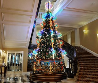 Domenico Dolce and Stefano Gabbana were the designers behind Claridge's Christmas Tree in 2013