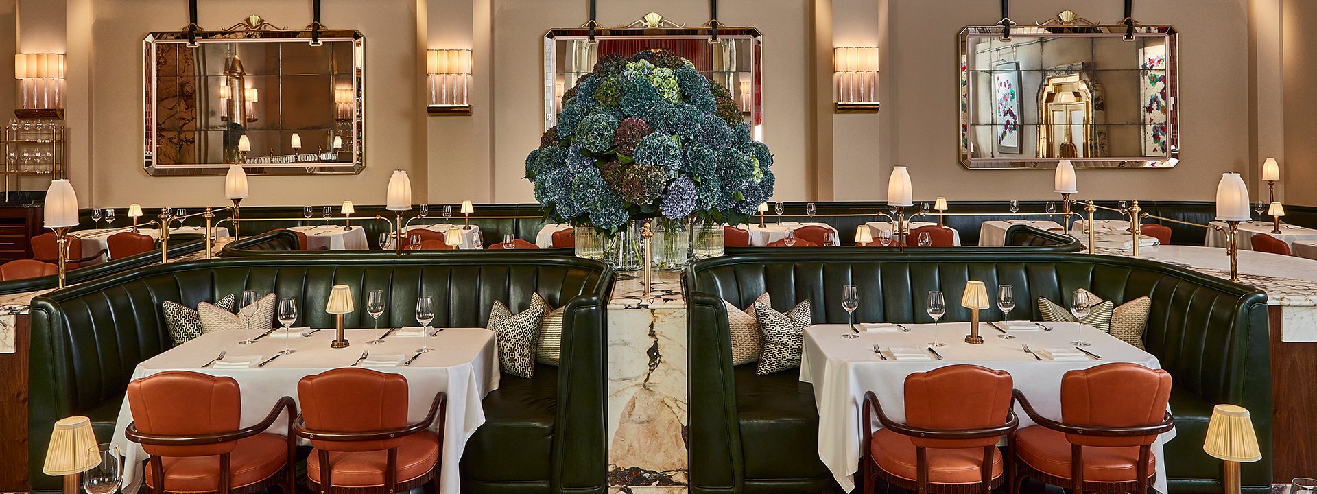 Claridge's Restaurant room with beautiful flowers and table dressed up.