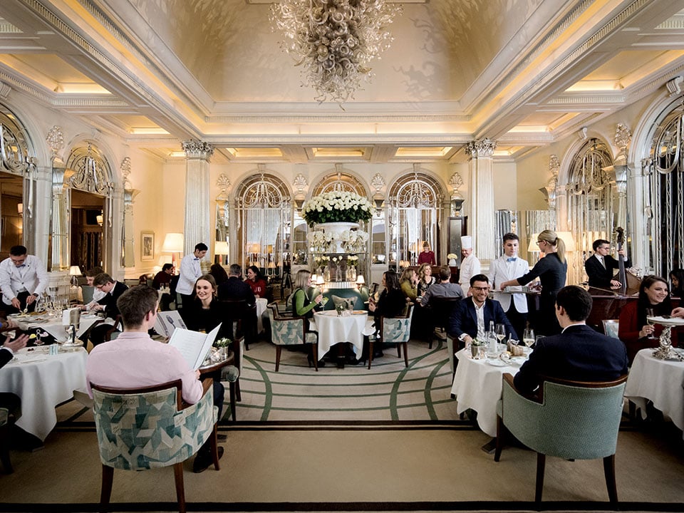 The Foyer Reading Room Afternoon Tea In Mayfair Claridge S