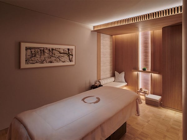 Claridge's spa treatment room, treatment bed, serene atmosphere
